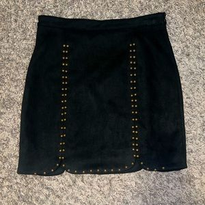NWT Promesa Black Suede Studded Skirt. Size Small.